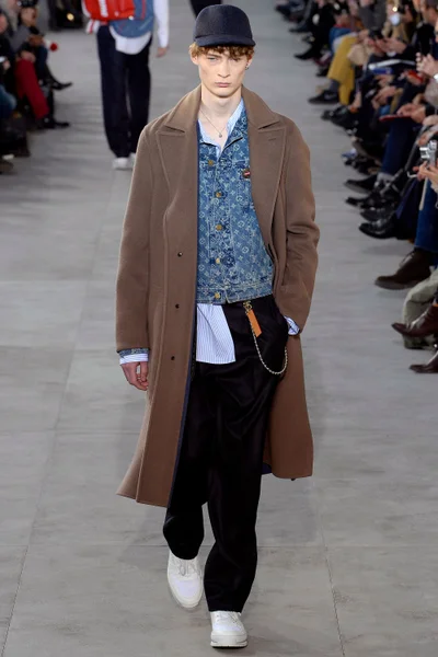 Look 13